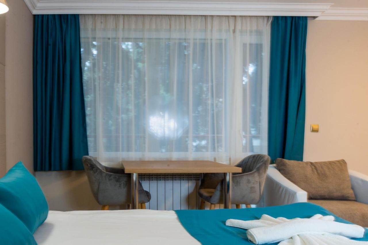 Vemara City Boutique Hotel-Free Parking Varna Extérieur photo