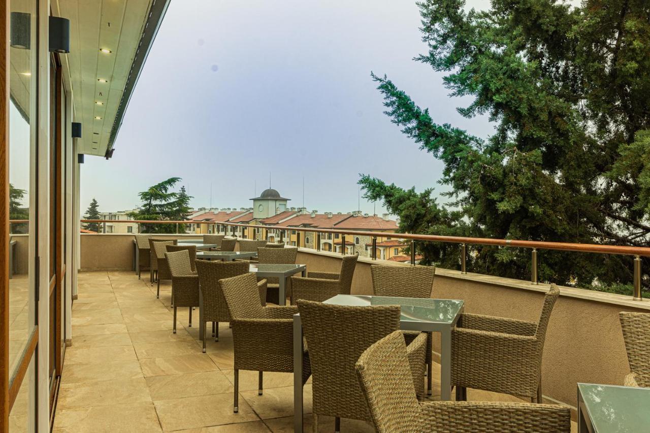 Vemara City Boutique Hotel-Free Parking Varna Extérieur photo