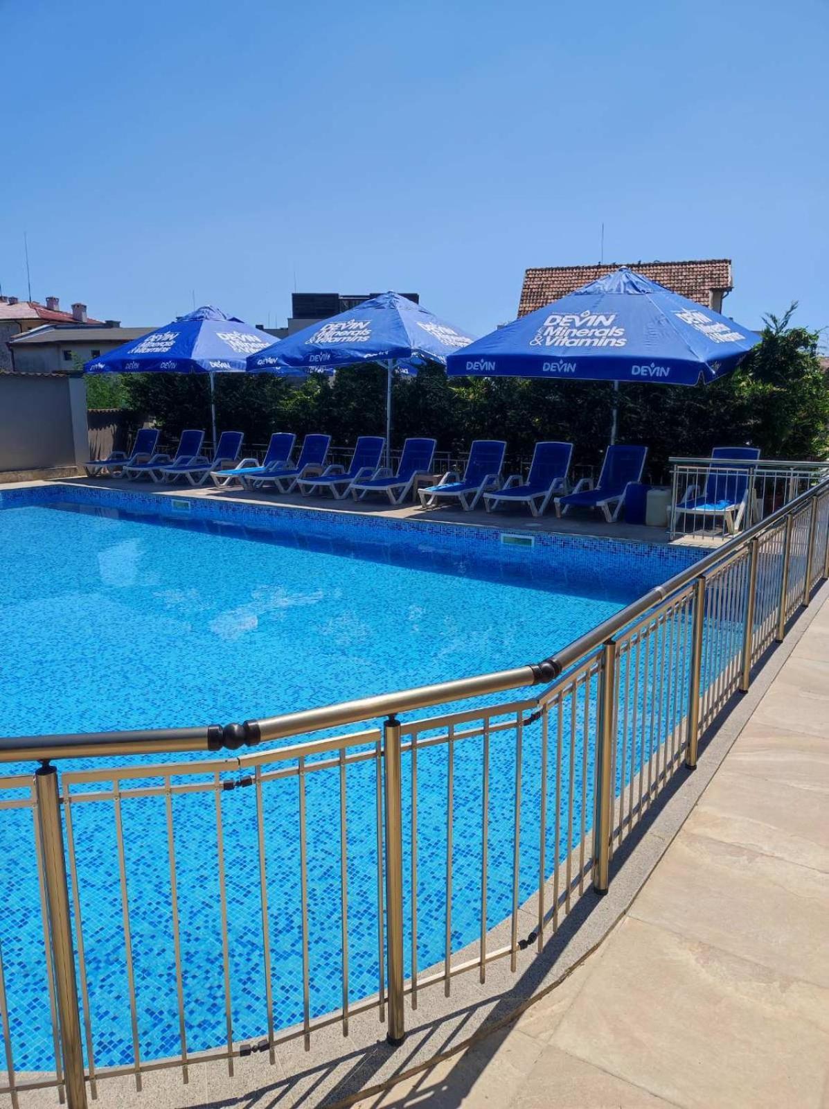 Vemara City Boutique Hotel-Free Parking Varna Extérieur photo