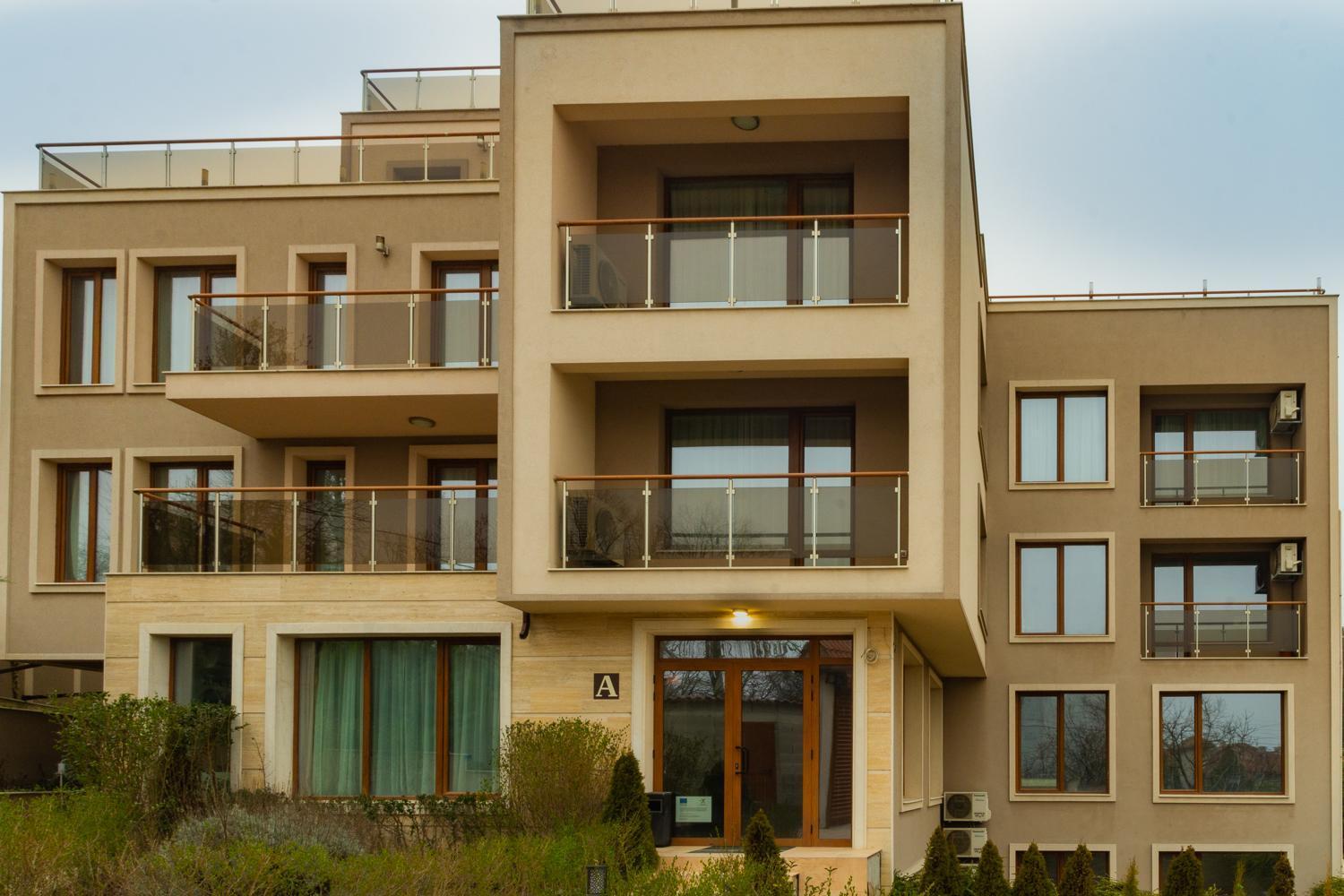 Vemara City Boutique Hotel-Free Parking Varna Extérieur photo