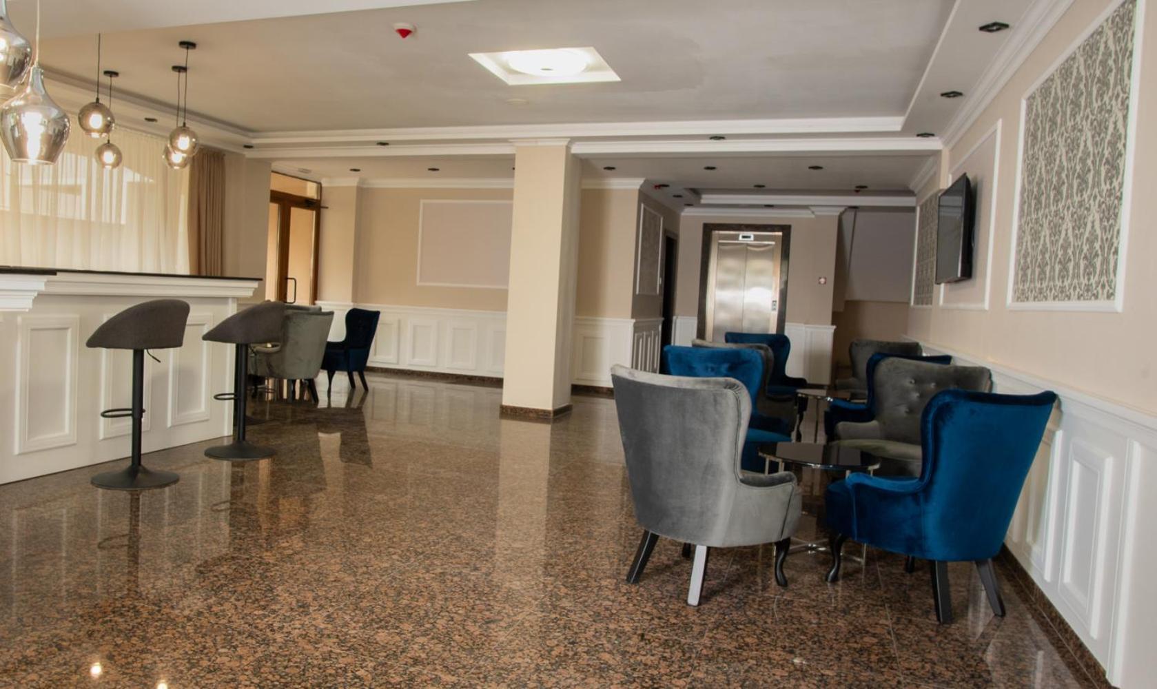 Vemara City Boutique Hotel-Free Parking Varna Extérieur photo
