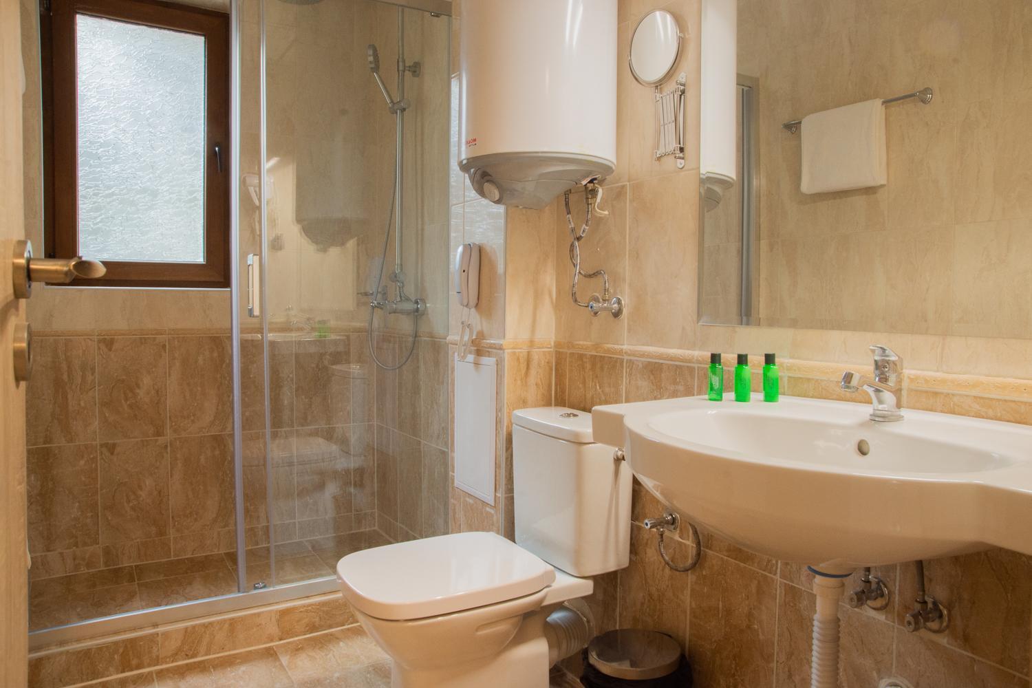 Vemara City Boutique Hotel-Free Parking Varna Extérieur photo