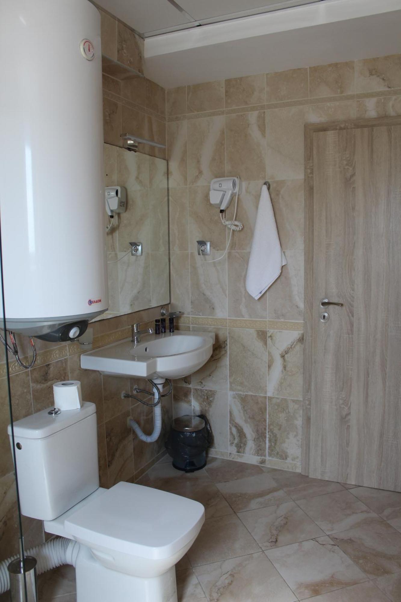 Vemara City Boutique Hotel-Free Parking Varna Extérieur photo