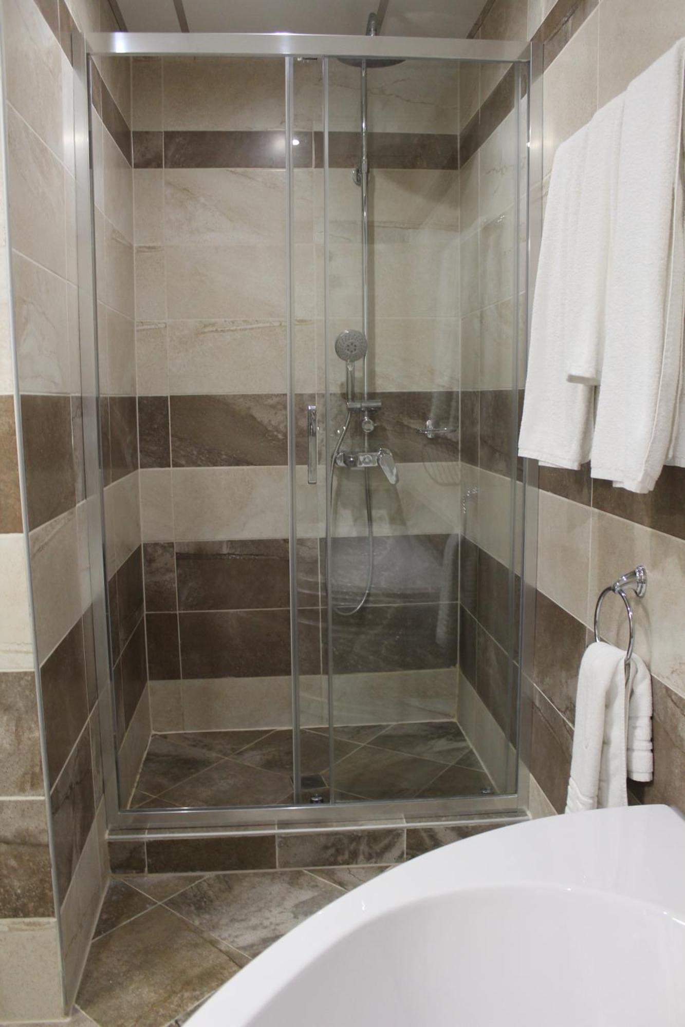Vemara City Boutique Hotel-Free Parking Varna Extérieur photo
